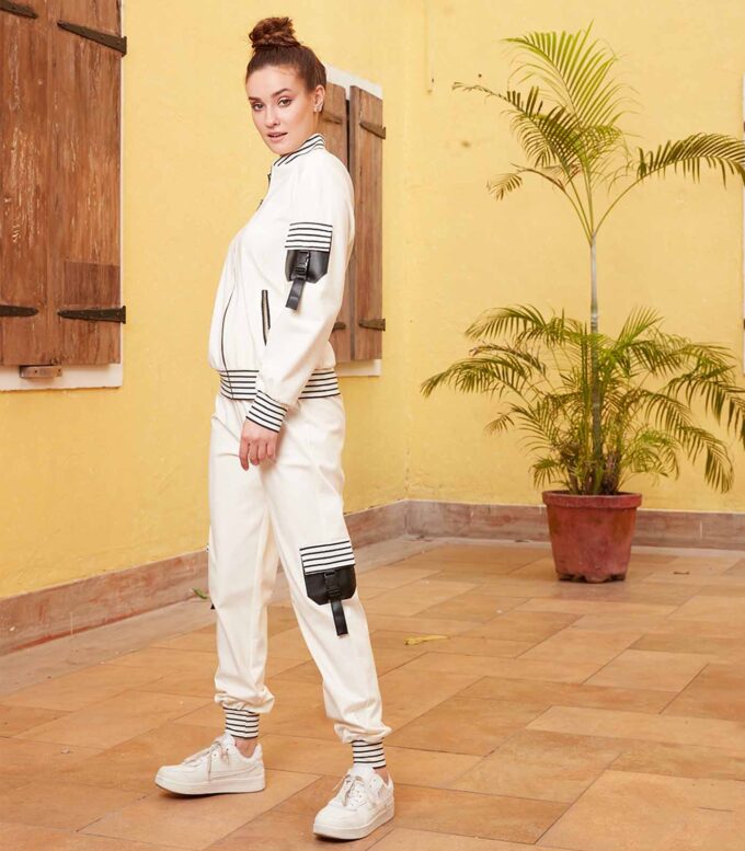 White & Black Trackset